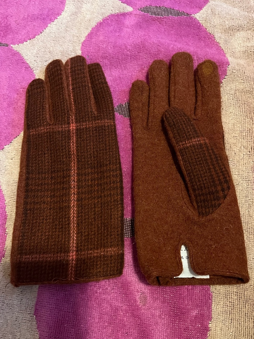 NWOT A New Day Wool Blend Brown Plaid Texting Gloves